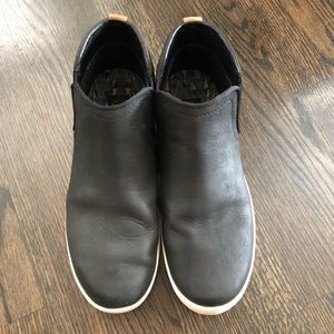 TEVA Willow Chelsea boots